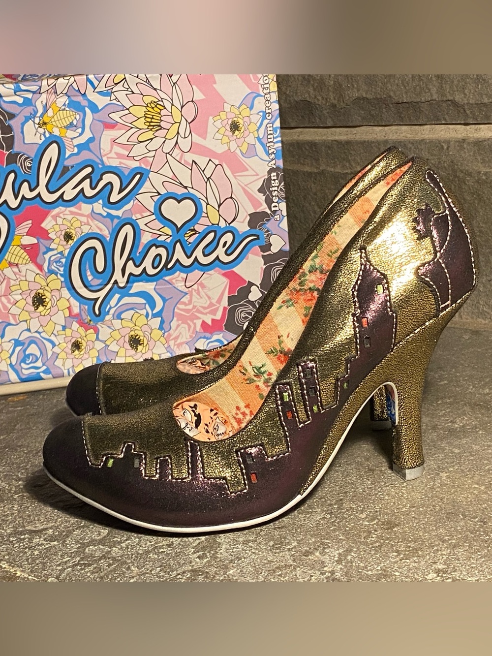 NIB Irregular Choice NYC “Skyline”pumps,metallic gold/purple pre-9/11, 8